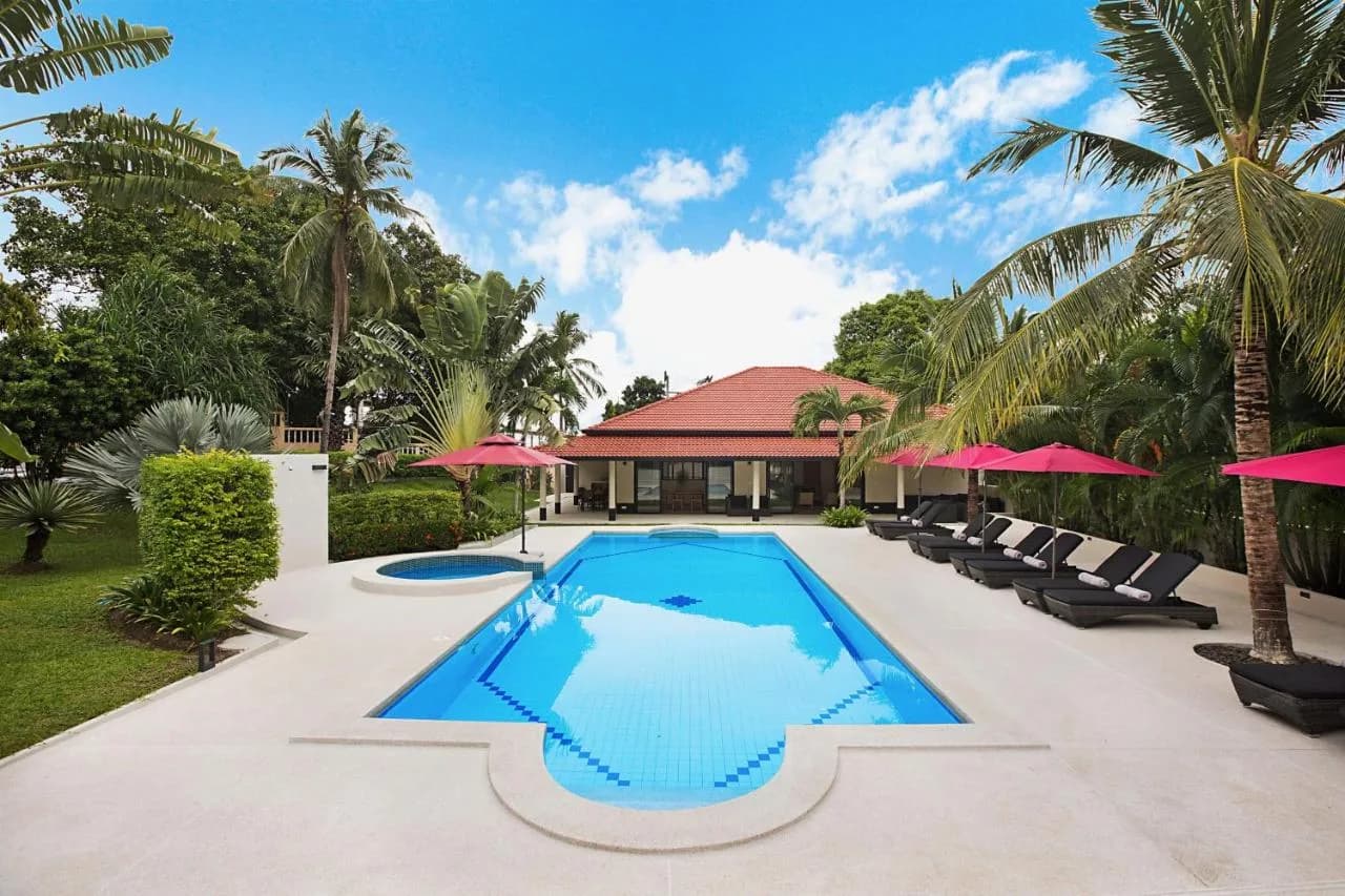 560 SqM villa with 8 bedrooms and 8 bathrooms that is available for sale-VIL0005 — view 1