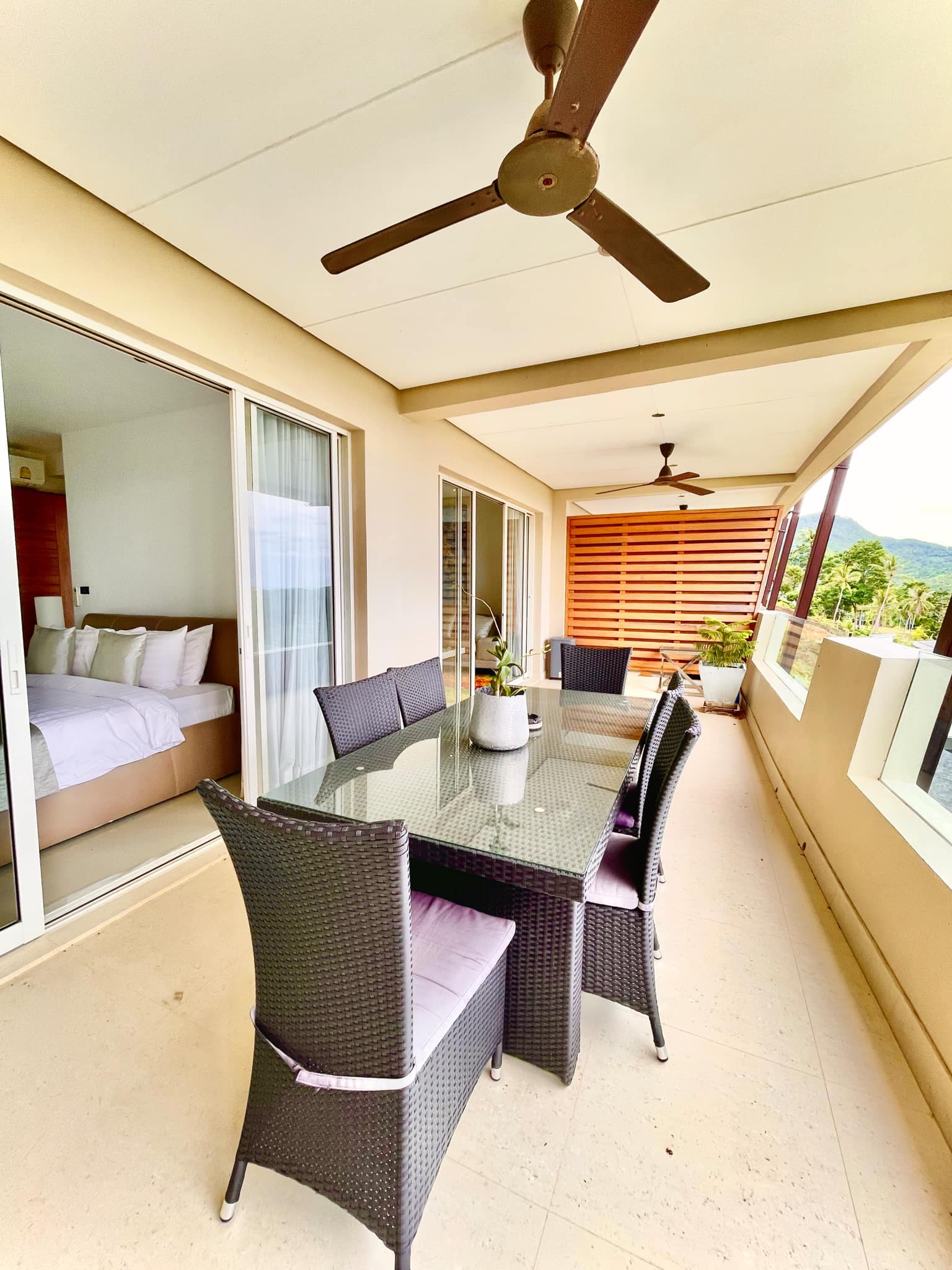 2 Bedroom apartment with spectacular sea views in Maenam – VIL0588