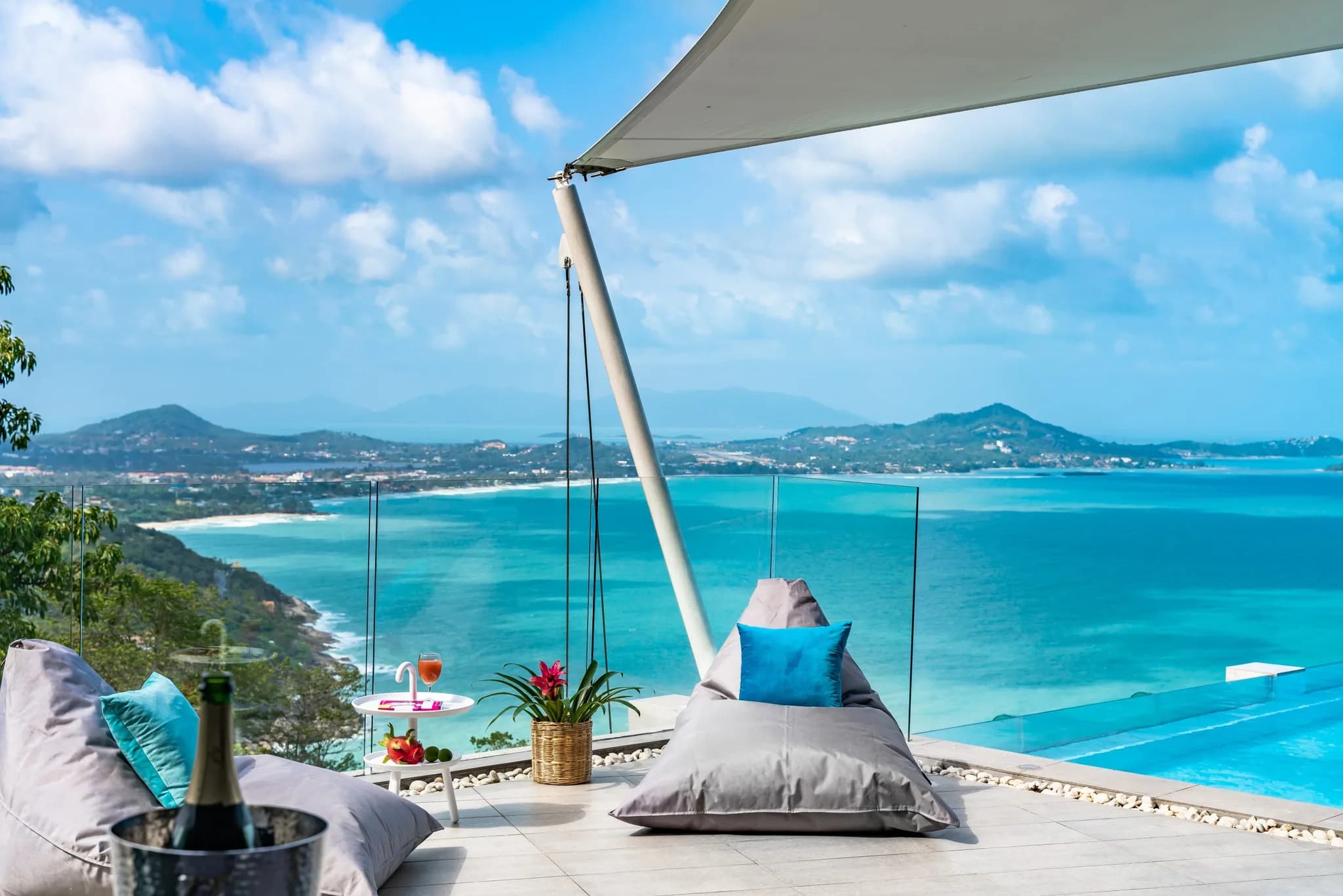 2 Sumptuous 6 bedroom villa with Million Dollar sea views in Chaweng Noi-VIL0015 — view 1