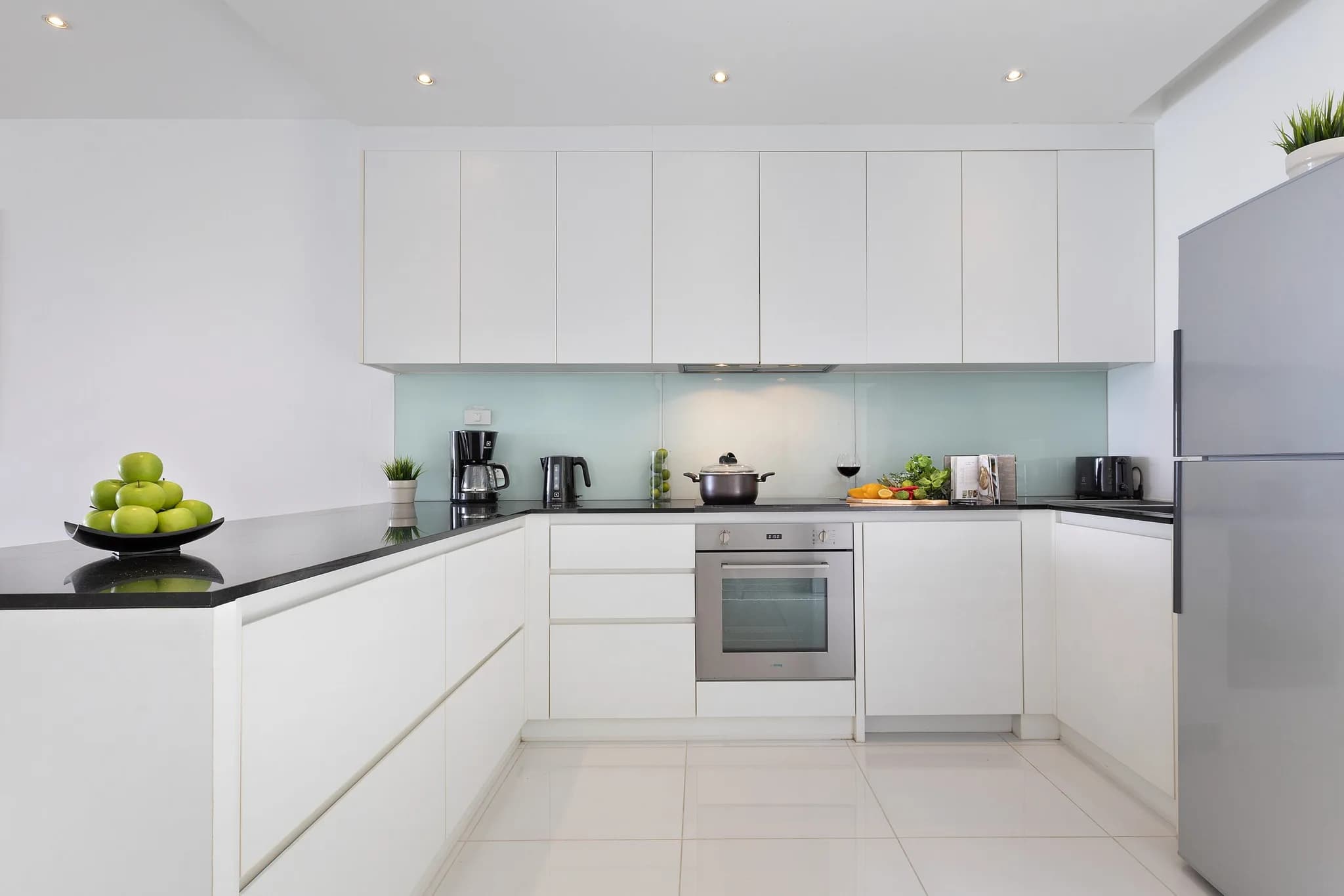 Modern 2 bedroom apartment with stunning sea & sunset views in Bang Rak – VIL0147 — view 1