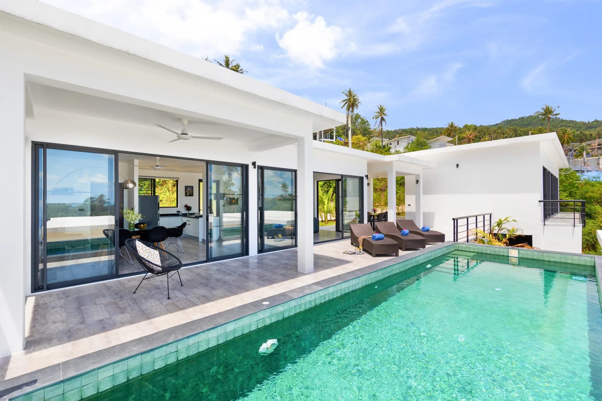 contemporary 3 bedroom private pool villa with sea view in Chaweng Noi-VIL0172 — view 1