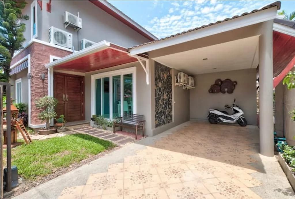 3 bedroom villa with a pool in a conveniently located residence – VIL0193 — view 1