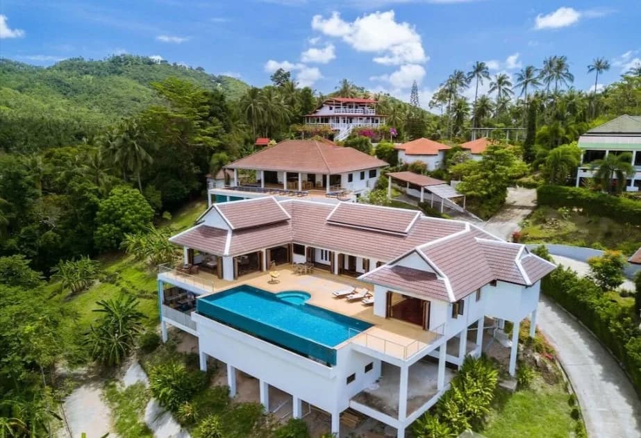 Spacious 4 bedroom villa on a large plot in Taling Ngam – VIL0201 — view 1