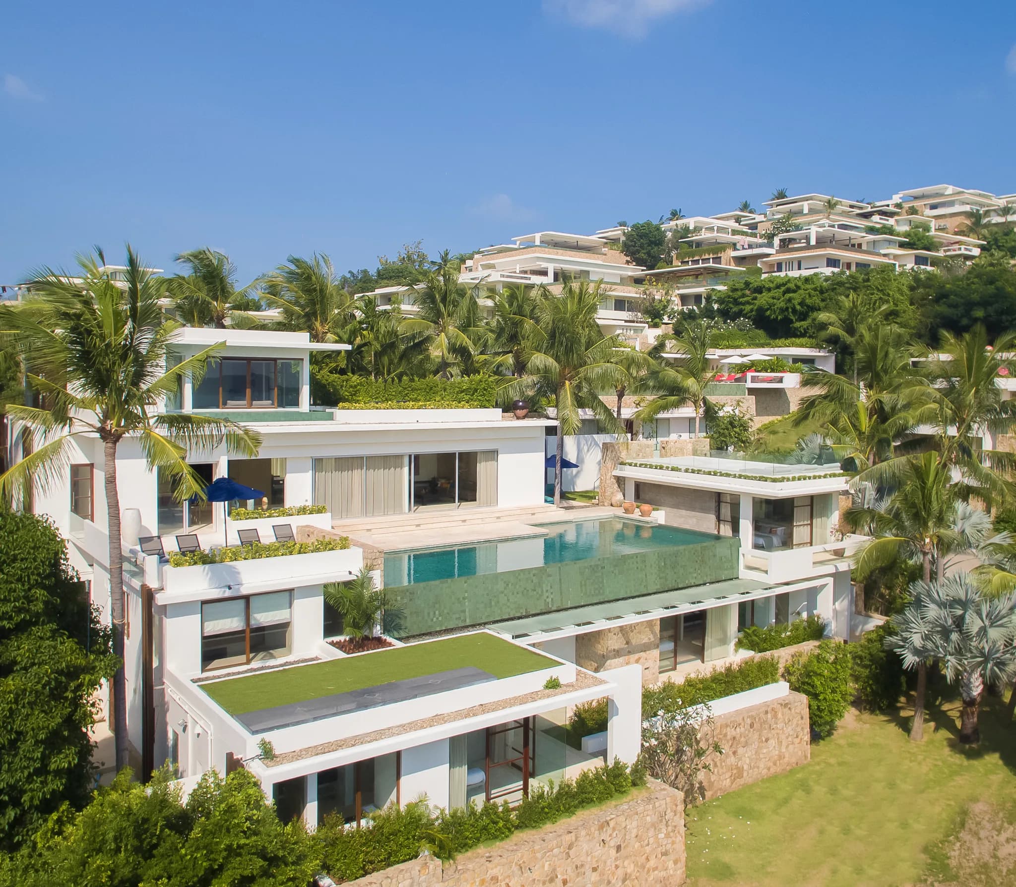 Outstanding 6 bedroom sea view villa in high class estate in Choeng Mon – VIL0250 — view 1