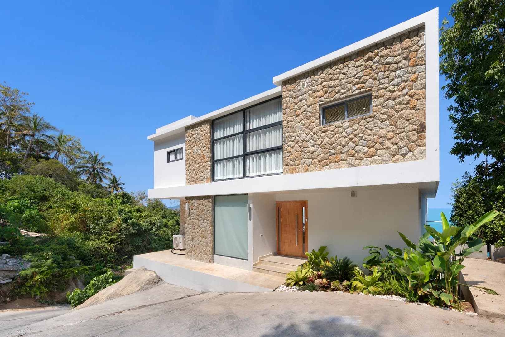 Modern 5 bedroom villa with wow sea views in the secured residence in Chaweng Noi – VIL0368 — view 1