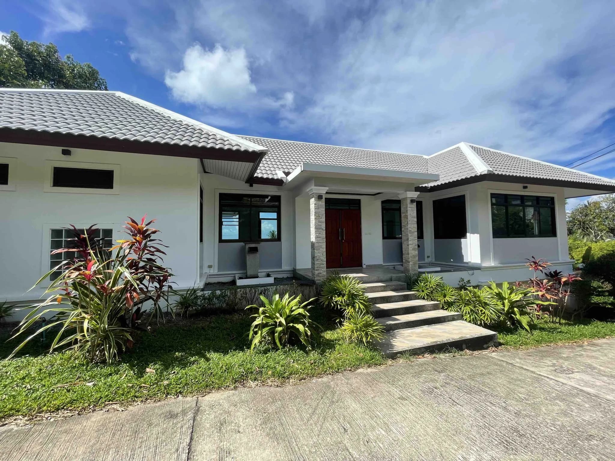 Spacious 4 bedroom sea view villa on a large plot in Bangrak – VIl0441 — view 1