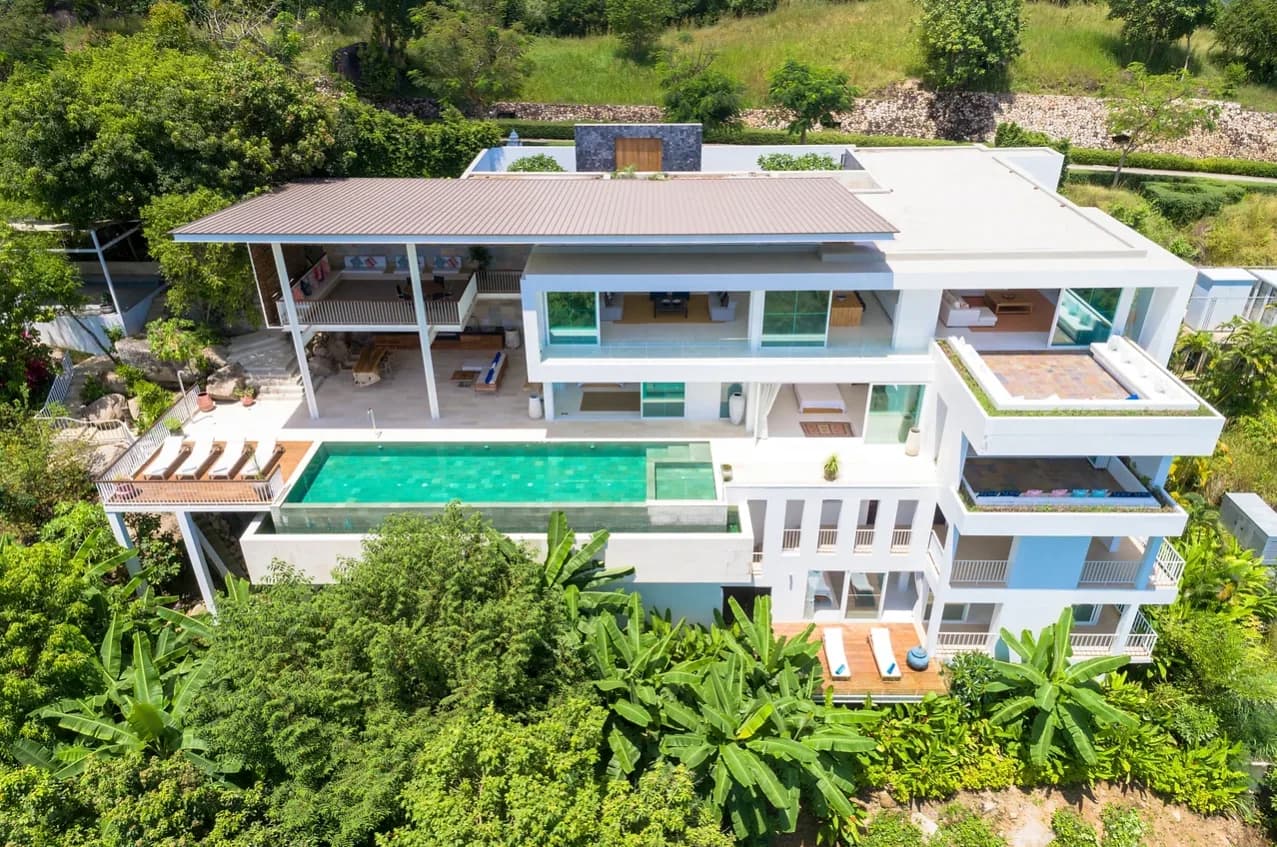 Unique huge modern villa on a large plot with stunning sea views in Thong Krut – VIL0467 — view 1
