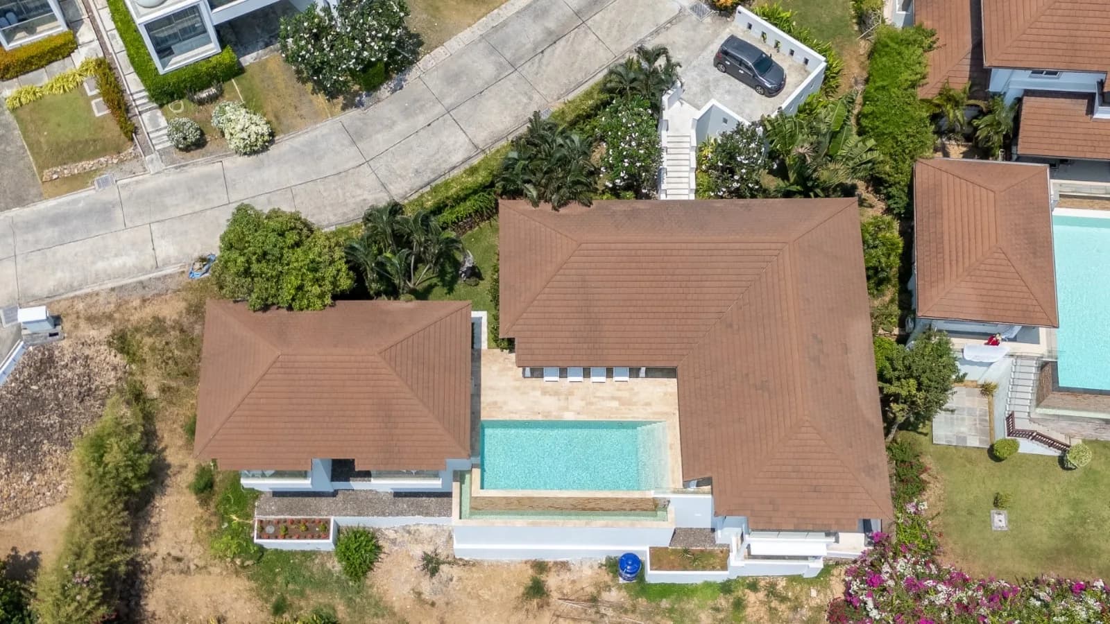 Magnificent 4 bedroom villa in a gated residence walking distance to Choeng Mon beach – VIL0481 — view 1