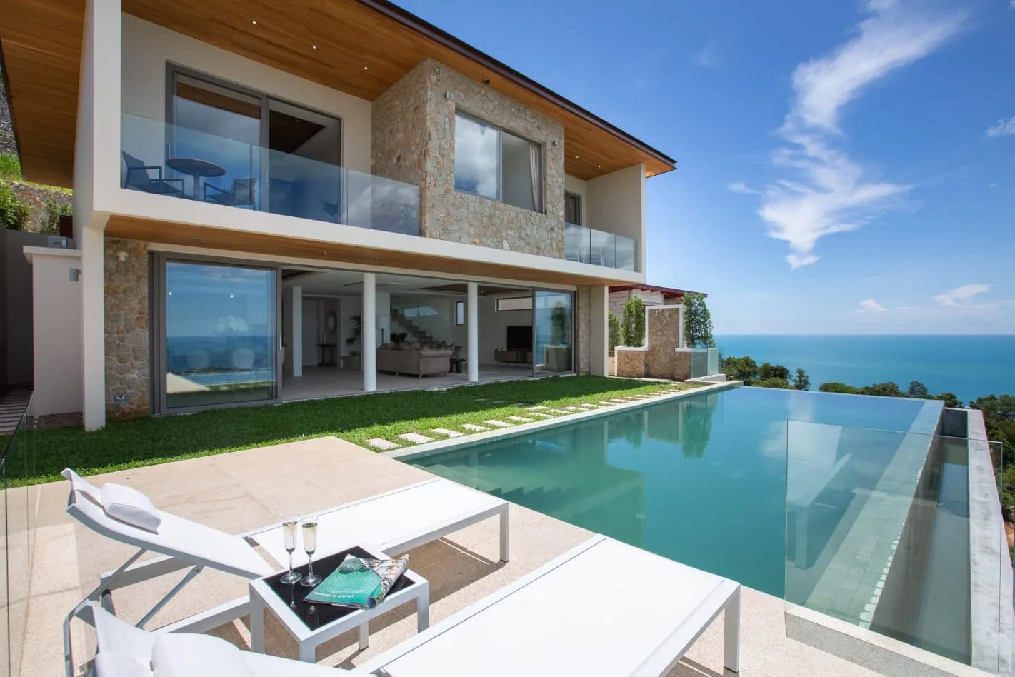 Exclusive 4 bedroom villa with stunning sea views in a luxury development in Choeng Mon – VIL0572 — vue 1