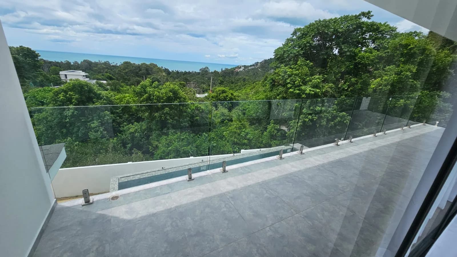 Newly built 3 bedroom sea view villa in Chaweng Noi – VIL0583 — view 1