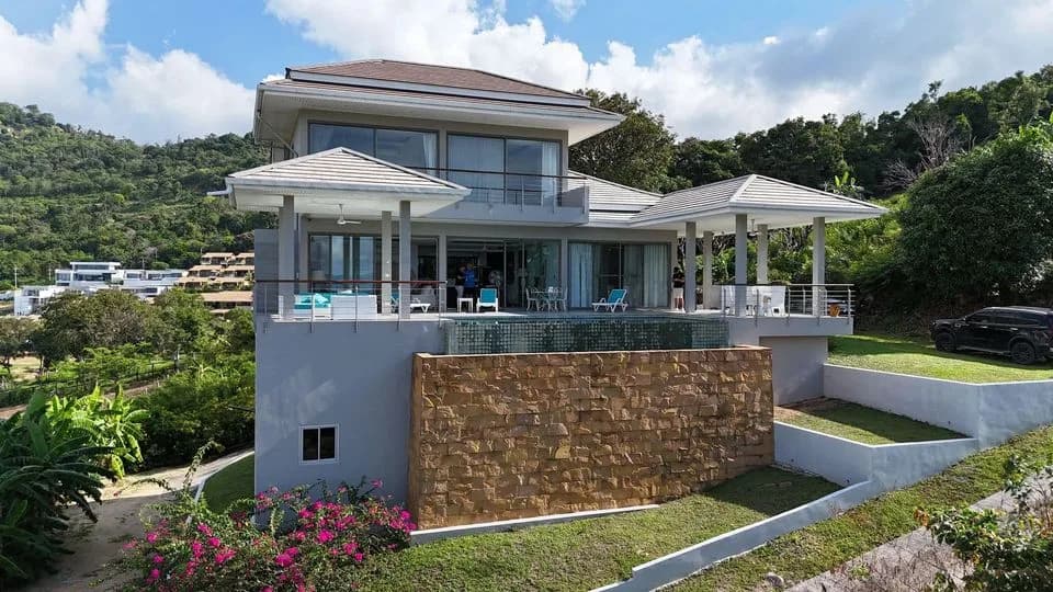 Modern 3 bedroom villa with sea views and large plot in a sought-after area – VIL0607 — thumbnail 2