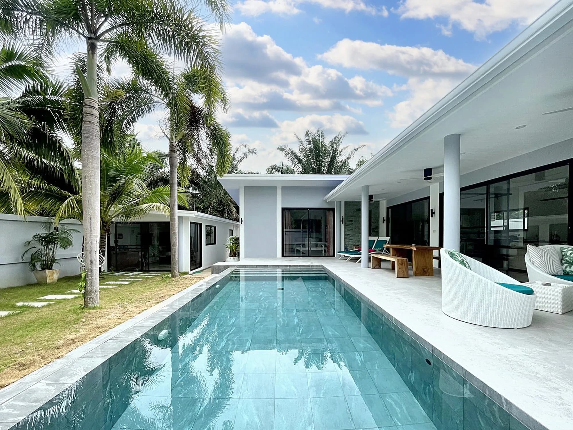 Recently renovated 4 bedroom villa with a pool in Lamai close to International schools – VIL0642 — thumbnail 2