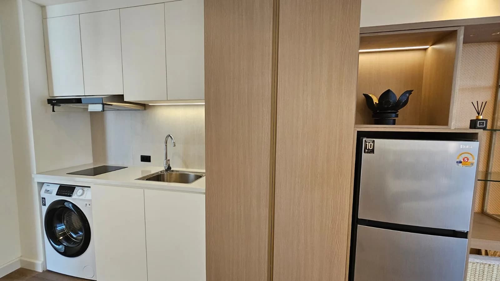 One and two bedroom apartments in a beachfront condominium in Bangrak – VIL0646 — vignette 5