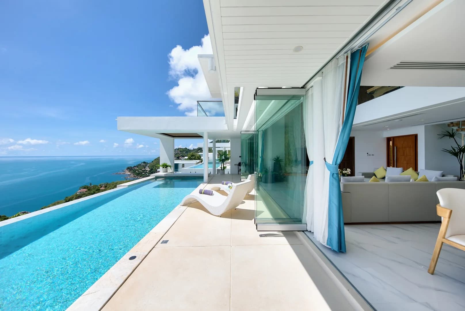 4 bedroom villa with breathtaking sea views only 200 m from the beach in Chaweng Noi-VIL101 — view 1